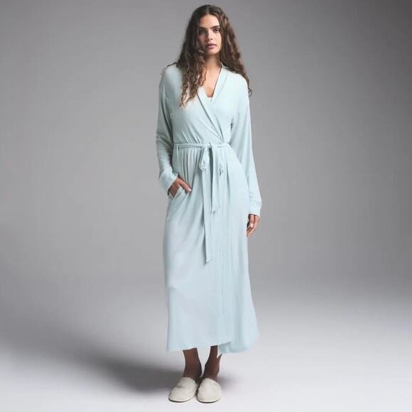 NWT SKIMS SOFT LOUNGE LONG ROBE IN FROST SIZE SMALL